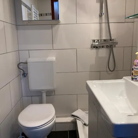 Haus Krabbe Mit Doppelbetten, Fuer 1-2 Personen, Hunde Kostenfrei Willkommen, Kostenfreier Parkplatz, Zwischen Bremerhaven Und Cuxhaven Gelegen *